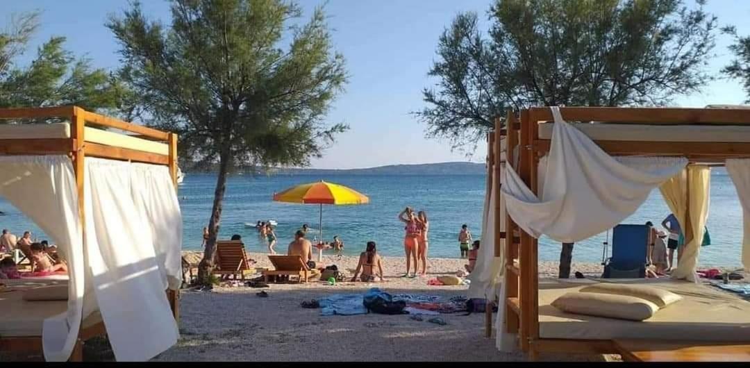 Apartmani Luis Kaštela Εξωτερικό φωτογραφία