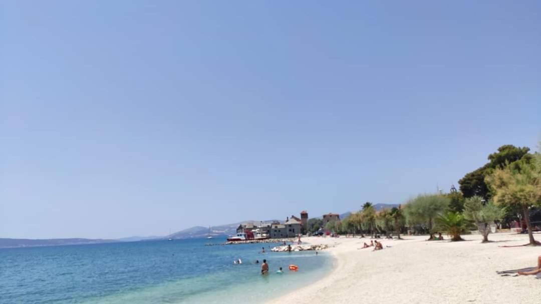 Apartmani Luis Kaštela Εξωτερικό φωτογραφία