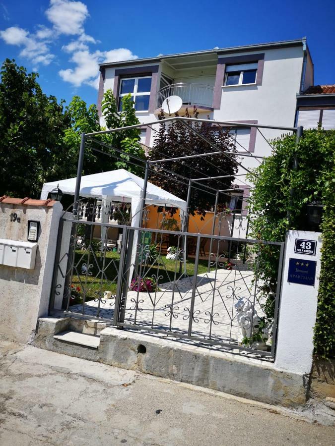 Apartmani Luis Kaštela Εξωτερικό φωτογραφία