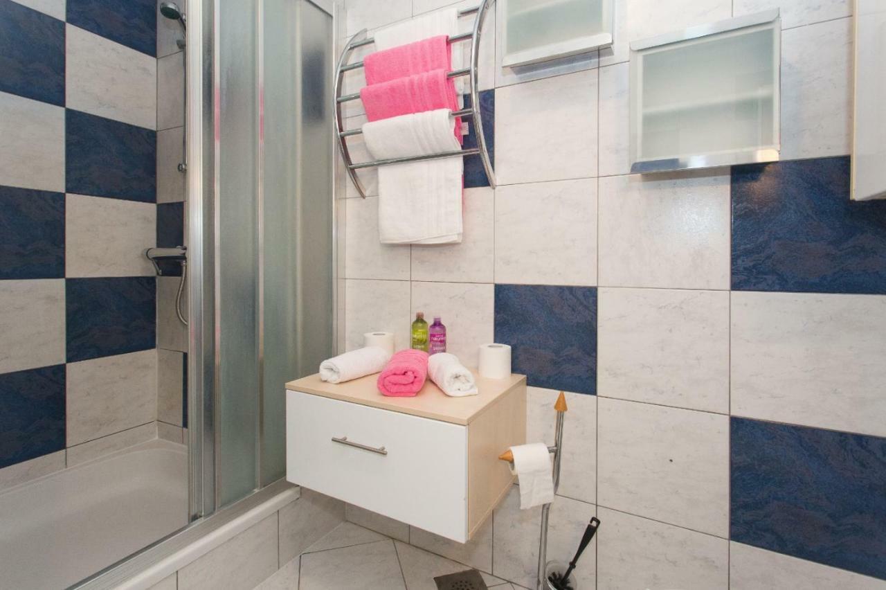 Apartmani Luis Kaštela Εξωτερικό φωτογραφία