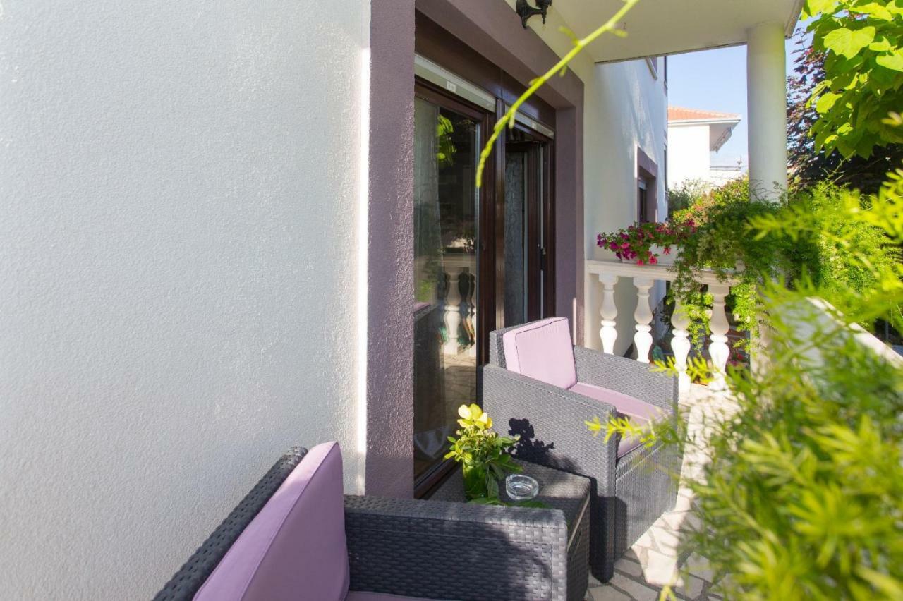 Apartmani Luis Kaštela Εξωτερικό φωτογραφία