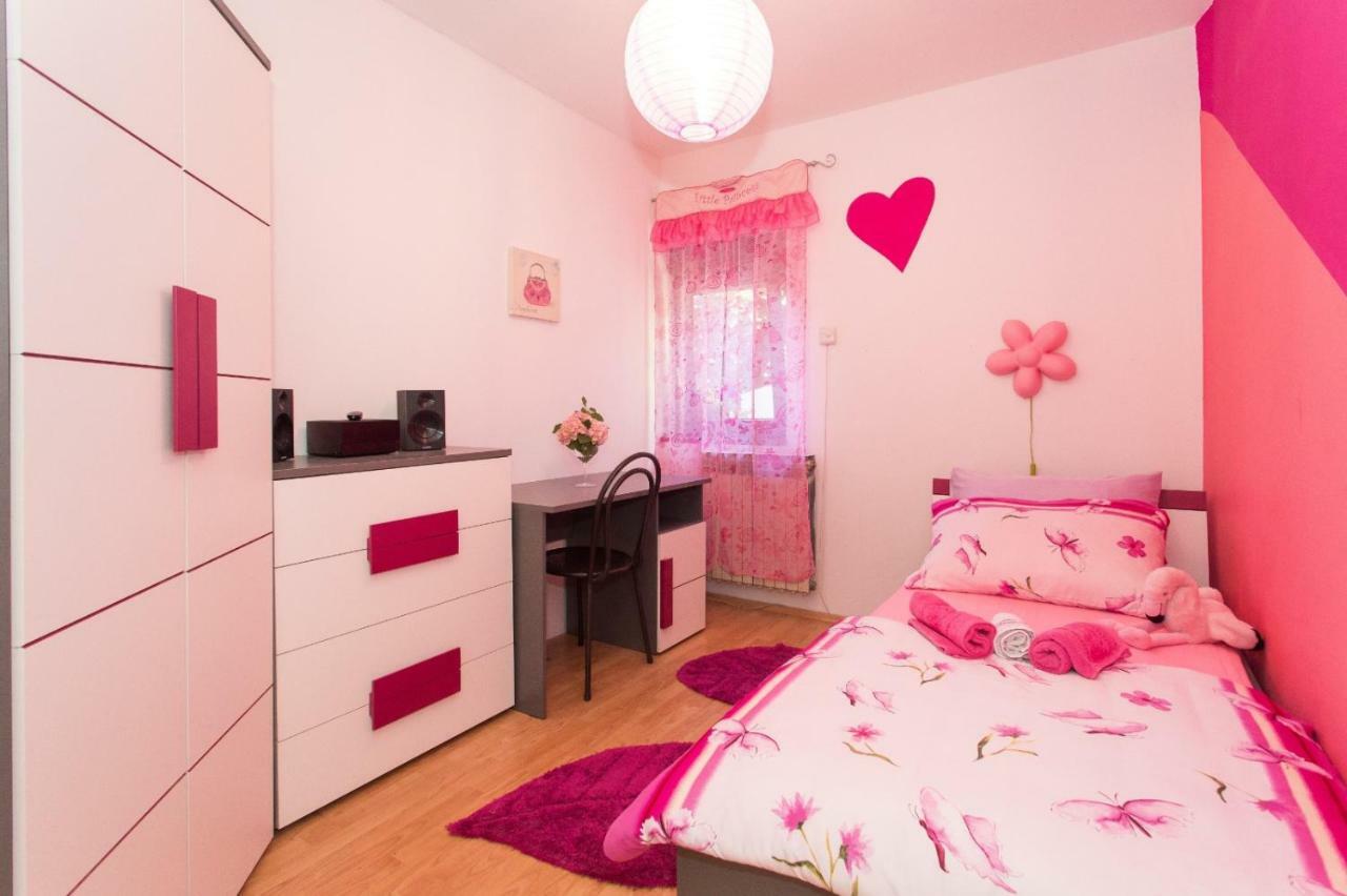Apartmani Luis Kaštela Εξωτερικό φωτογραφία