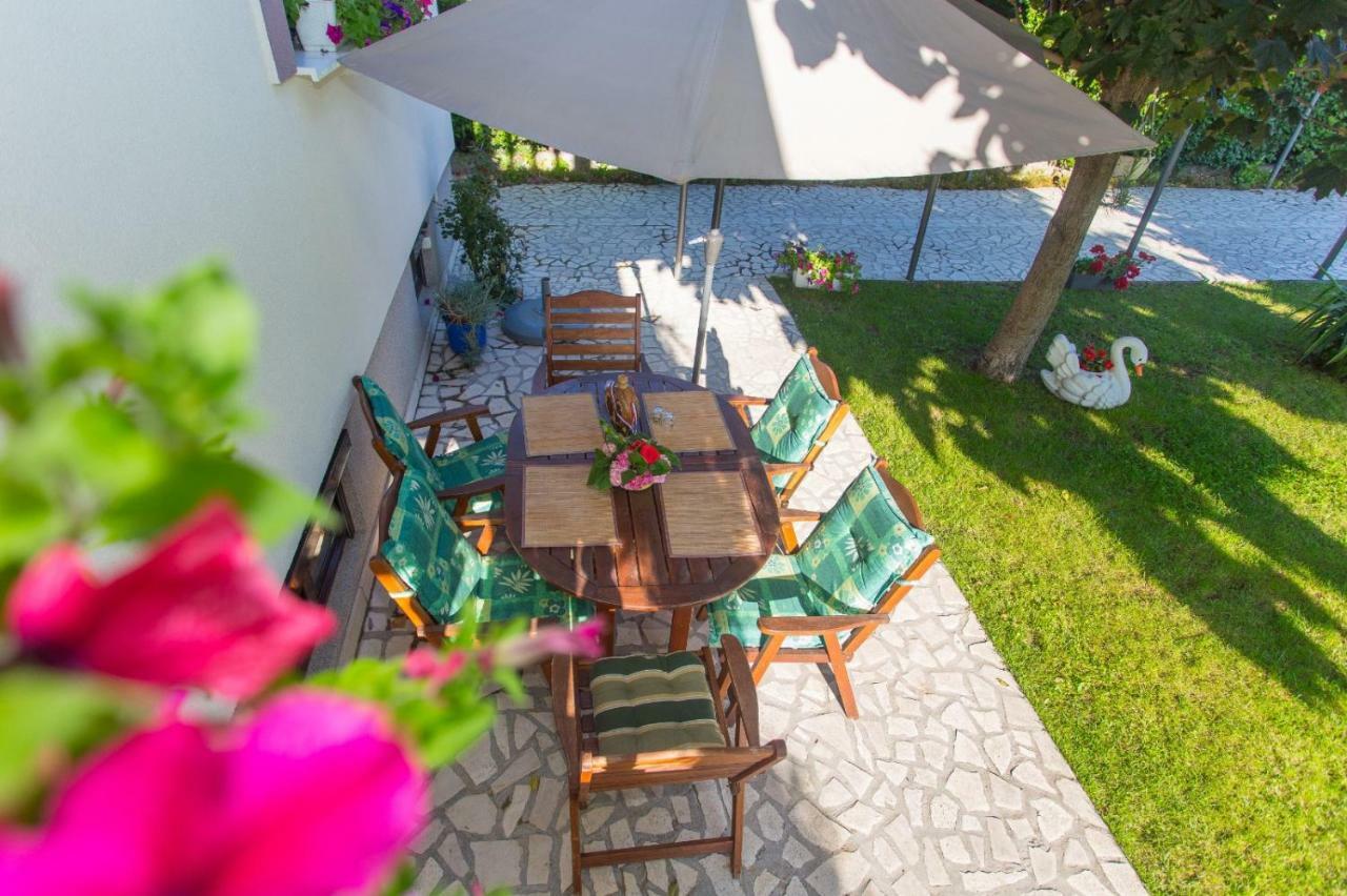 Apartmani Luis Kaštela Εξωτερικό φωτογραφία