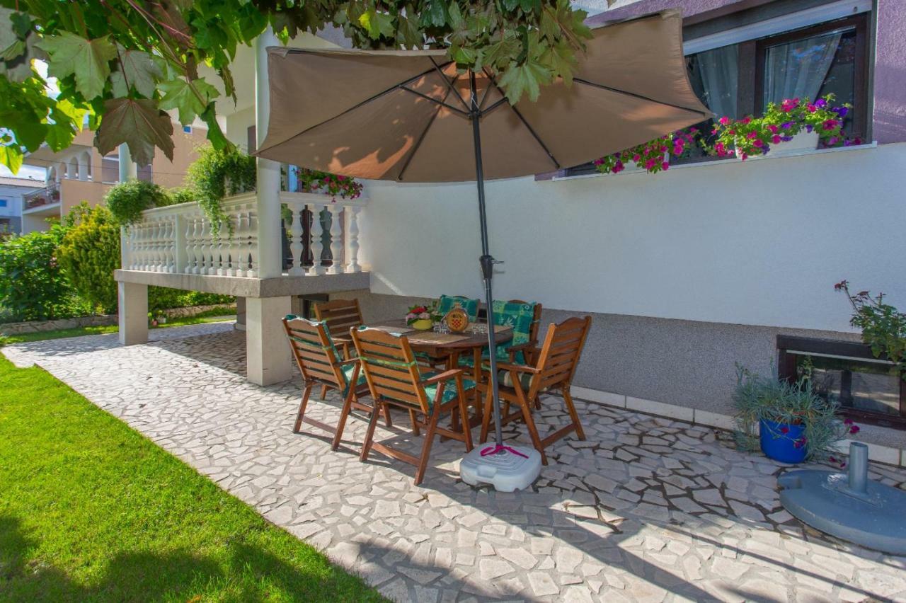 Apartmani Luis Kaštela Εξωτερικό φωτογραφία